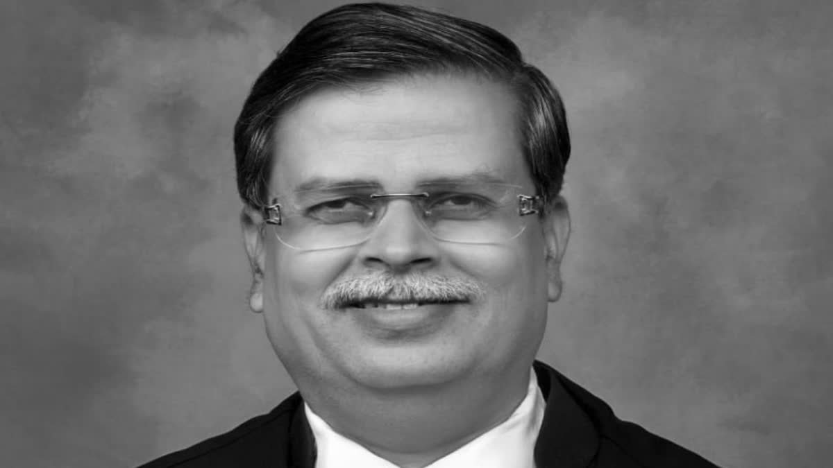 Has Raising Slogans Become Serious Offence? Bombay HC Raps Mumbai Police For Externing Political Activist